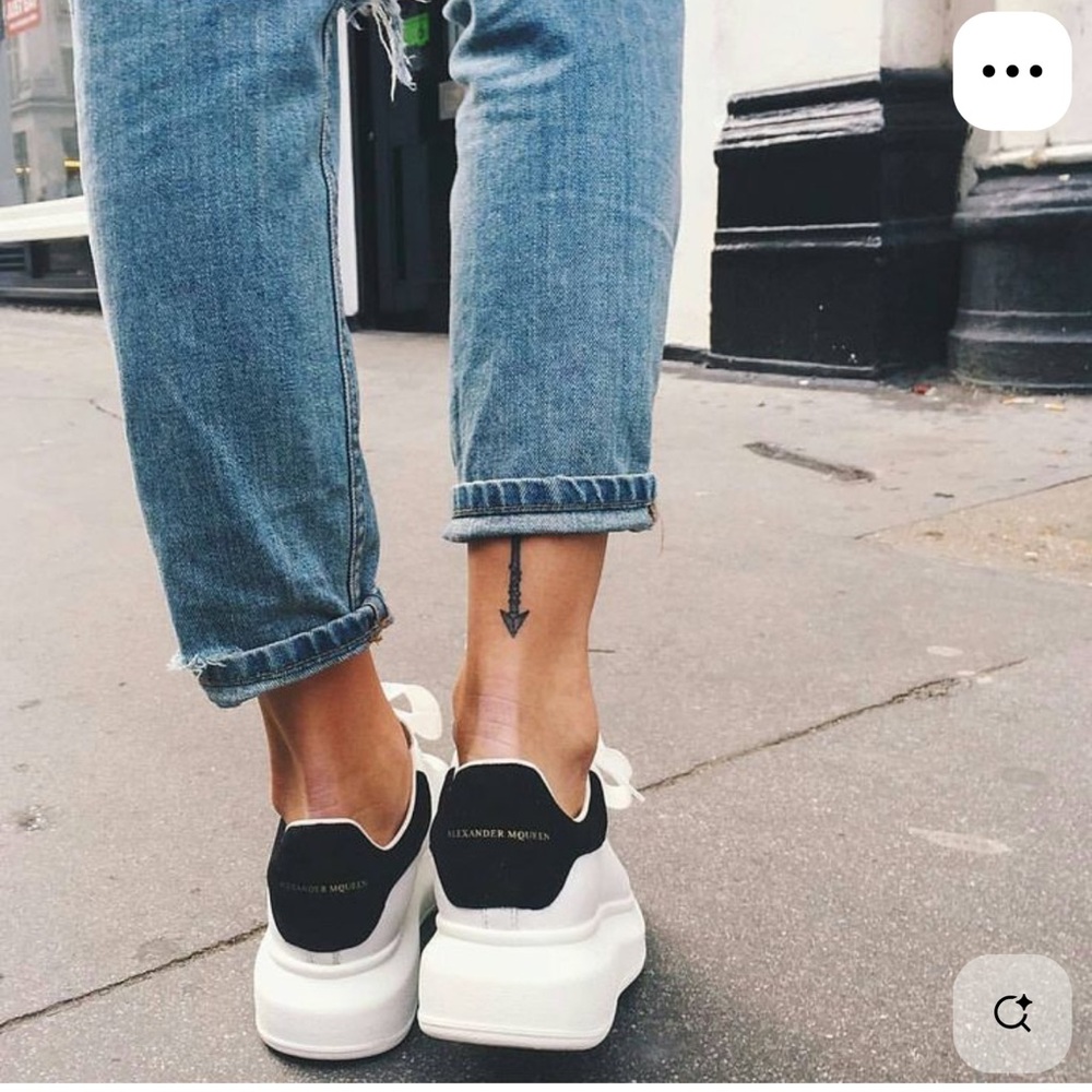Alexander McQueen platform Women's White and Black Sneakers - Picture 3 of 13